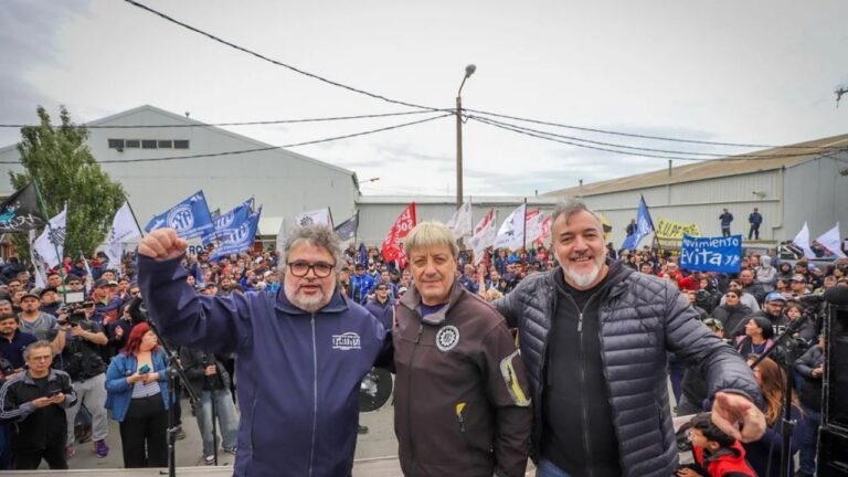 Delegados gremiales en una reunión de trabajo