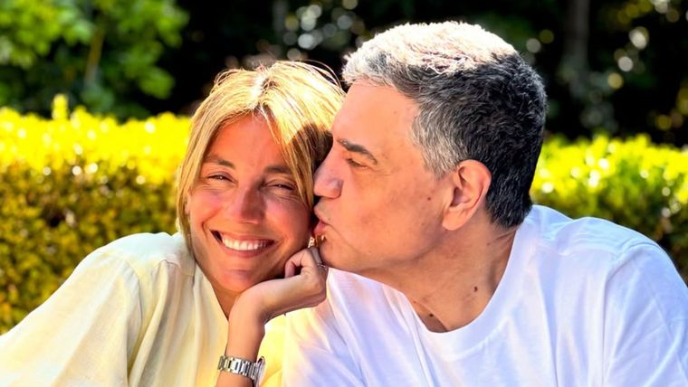 Jorge Macri y María Belén Ludueña sonriendo juntos