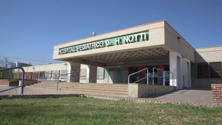 Hospital Dr. Humberto Notti en Mendoza, centro de referencia pediátrica.