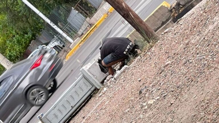 Operativo policial en calle de Mendoza