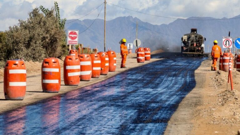 Trabajos de asfaltado y ampliación de puentes en la Ruta 82, Mendoza